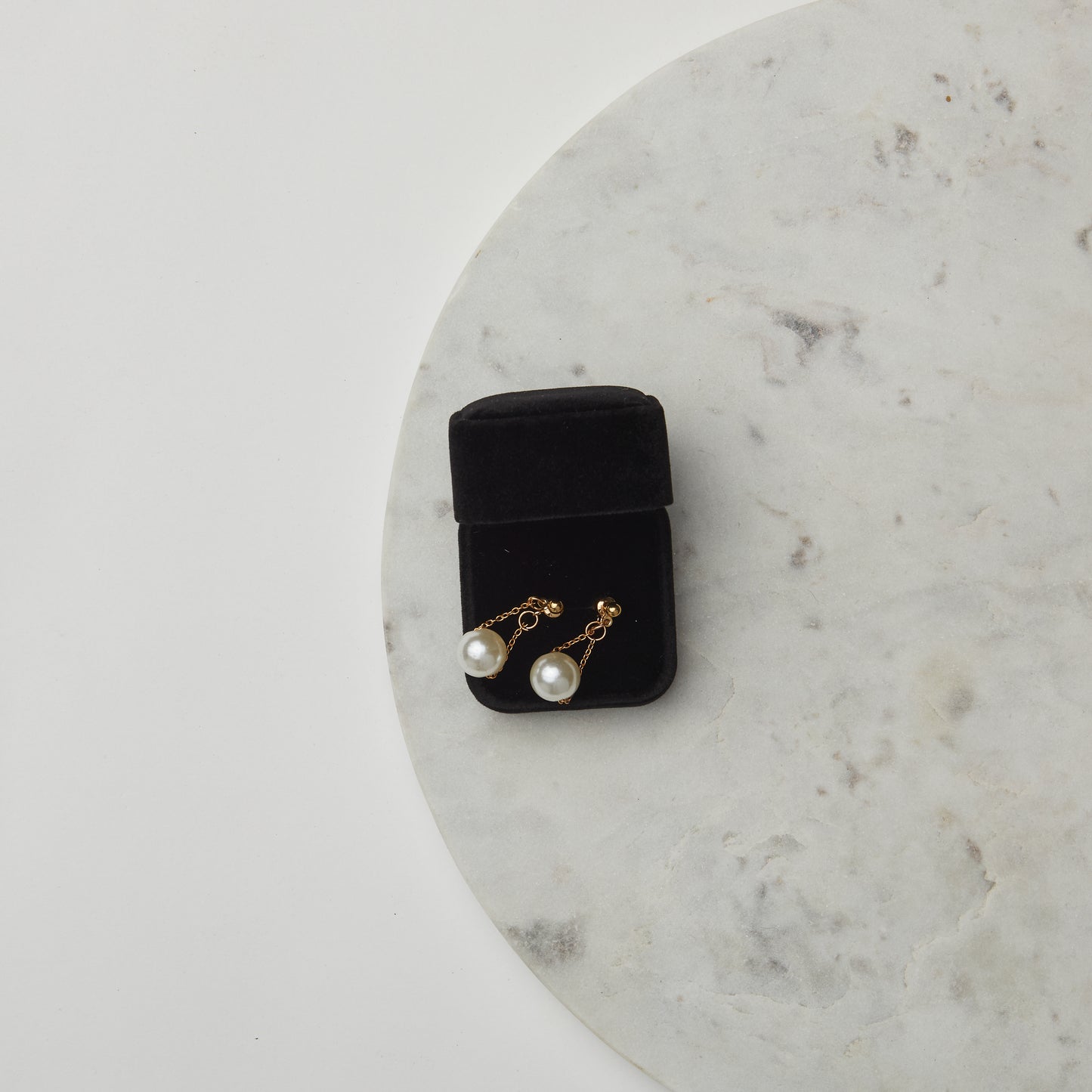 Droplet Gold Earrings Gold